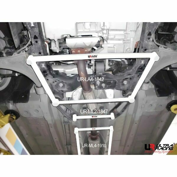 Barra Refuerzo Inferior Central Ultra Racing Buick Lacrosse/Regal 08-17
