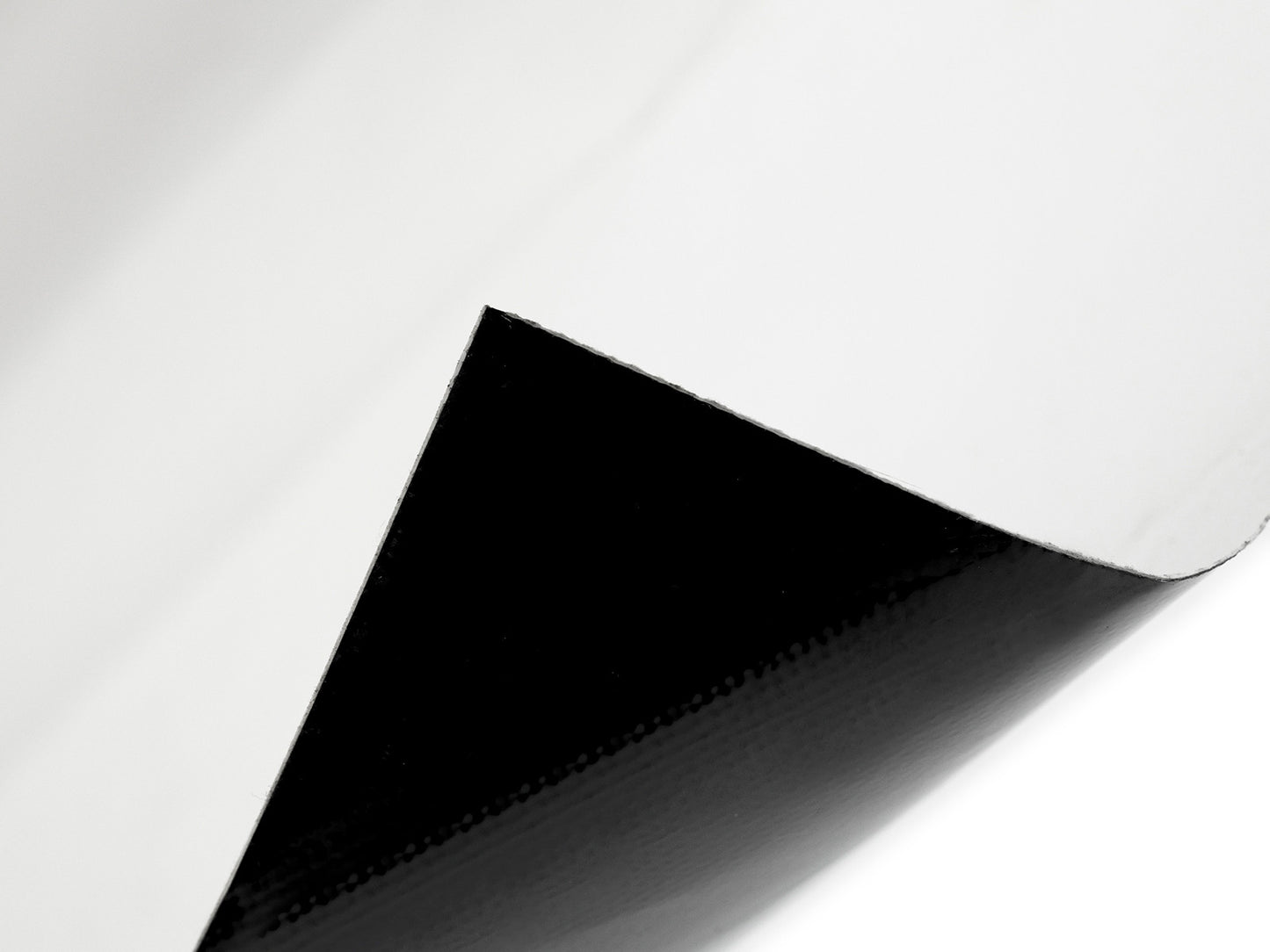 Manta Térmica Negra Mate 20" x 20" (51cm x 51cm) - Imagen 2