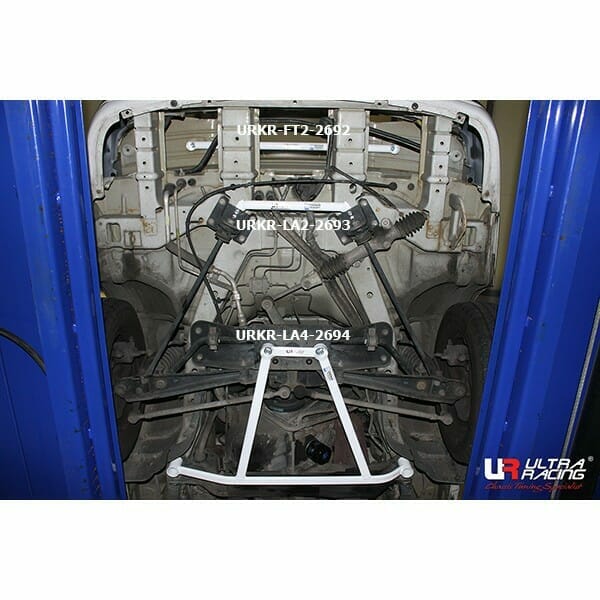 Barra Estabilizadora Inferior Delantera Ultra Racing (2693) para Daewoo Damas 0.8 2WD 91-13