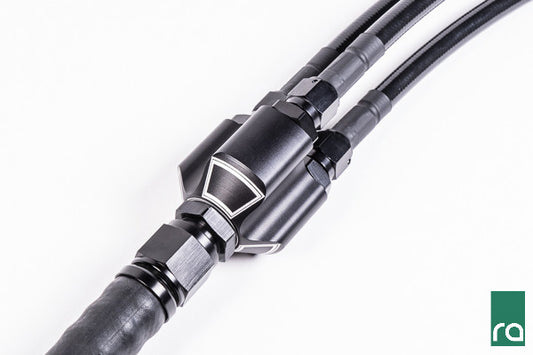 Bloque de Distribución 3 a 1 con Racores Radium Engineering