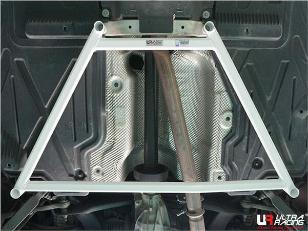 Barra Inferior Trasera (3880) Ultra Racing Mercedes C253/X253 GLC
