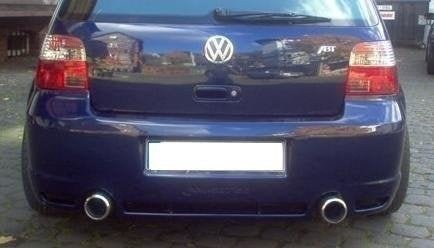 PARAGOLPES TRASERO GOLF 4 R32 LOOK (FIBRA)
