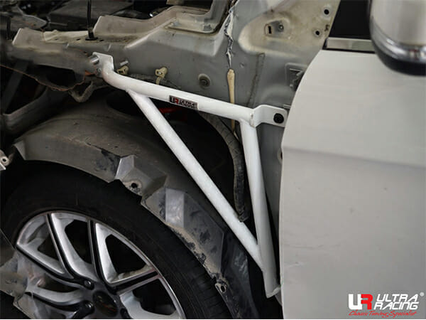 Soportes de Aleta Ultra Racing (777P) Proton Preve/Suprima 1.6T 2WD 12-20