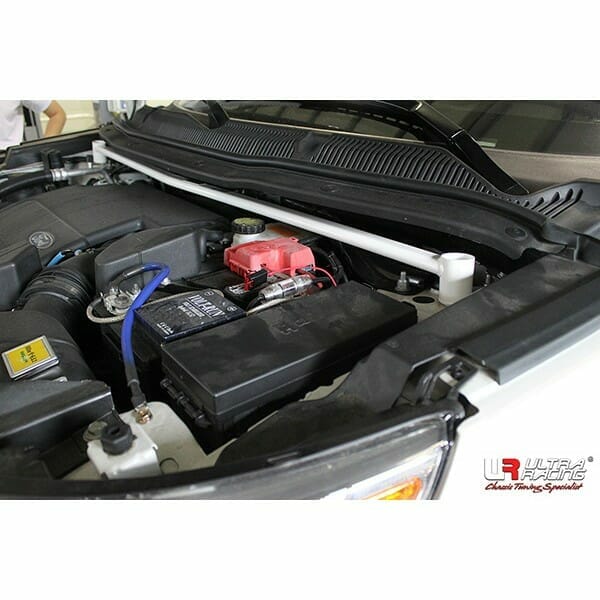 Barra de Torretas Delantera Superior Ultra Racing para Ford Explorer (U502) 11+