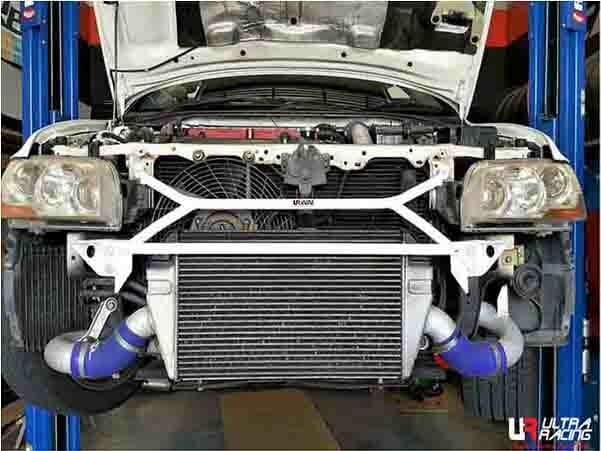 Barra de Torsión Delantera Cusco Ultra Racing para Mitsubishi EVO 7 (CT9A)