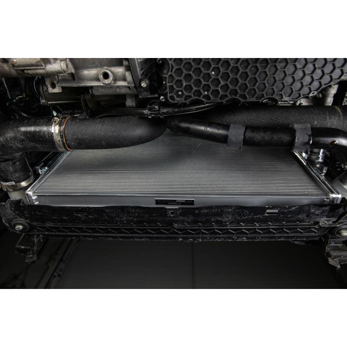 Radiador Mishimoto MMRAD-MK7-15 VW/Audi MK7 15+ - Imagen 10