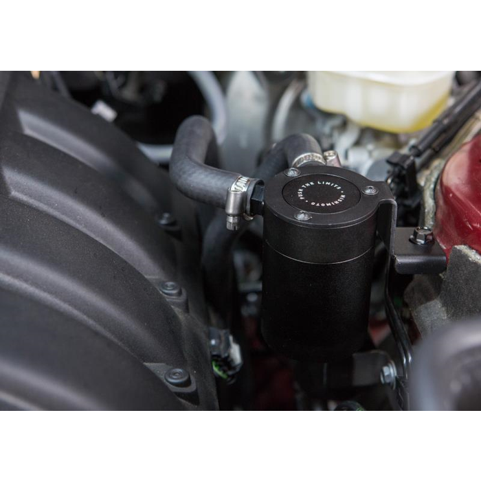 Mishimoto MMBCC-MUS4-15PBE Catch Can Baffled Para Ford Mustang EcoBoost 15+ - Imagen 6