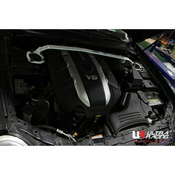 Barra de Torretas Delantera Superior Ultra Racing para Kia Opirus 3.5 V6 2WD 03-11 (2217)