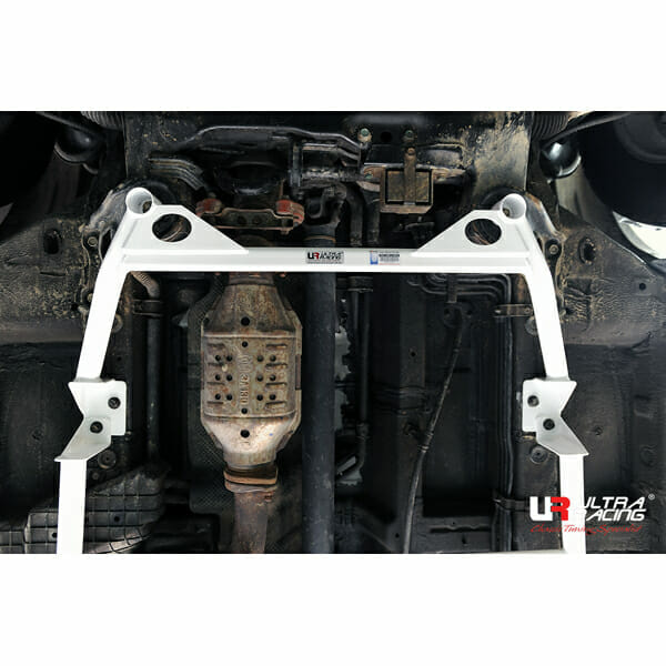 Barra Refuerzo Inferior Delantera Ultra Racing Hyundai Veracruz 3.0D 4WD 07-15