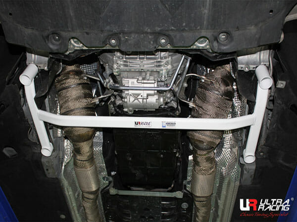 Barra Refuerzo Inferior Delantera Ultra Racing Mercedes W222