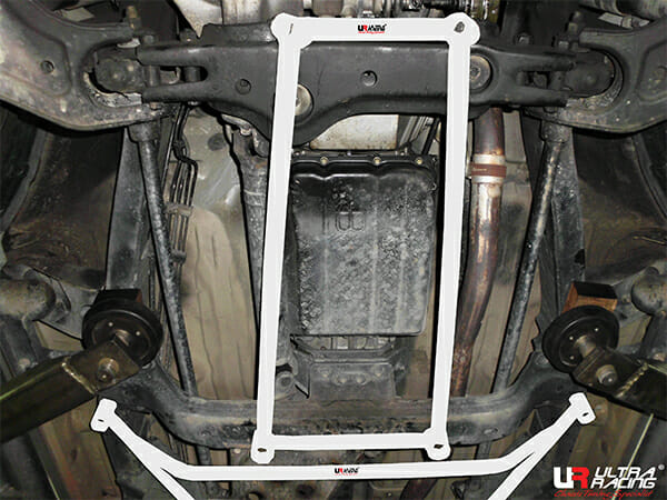 Barra Refuerzo Inferior Delantera Ultra Racing (3096) Ford Ranger 2.5 4WD 98-00