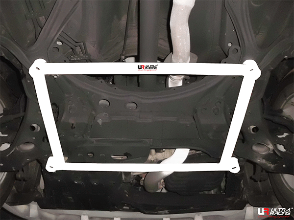 Barra Refuerzo Inferior Delantera Ultra Racing (3528) Toyota Vanguard (XA30) 2.0 2WD 05-12