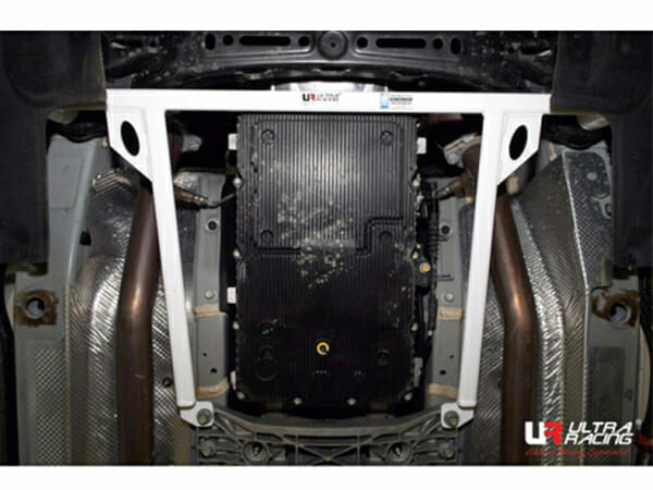 Barra Refuerzo Inferior Delantera Ultra Racing (3620) Hyundai Equus (EQ900) 10-16