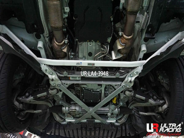 Barra Refuerzo Inferior Delantera Ultra Racing (3948) Mercedes GLC 43/C250