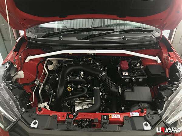 Barra de Torretas Delantera Superior Ultra Racing (4212) para Perodua Ativa 1.0T 2WD 21+