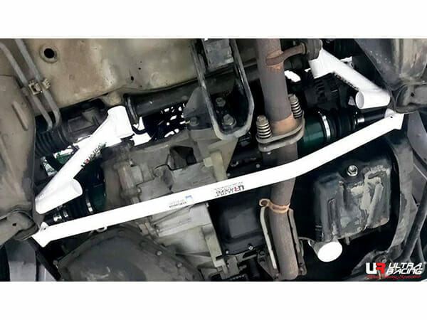 Barra de Torretas Delantera Superior Ultra Racing (2916P) para Suzuki Solio 1.3 2WD 03-08