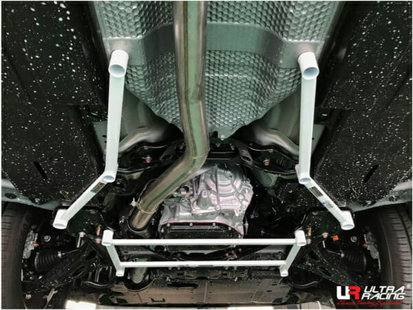Barra de Torretas Superior Delantera Ultra Racing (3914P) para Subaru XV (GT) 2.0 4WD NA 18+