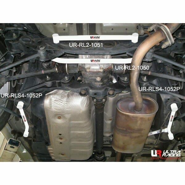 Barra Inferior Trasera (1050) Ultra Racing para Lexus RX 330 (XU30) 03-08/Toyota Harrier 04-09 4WD