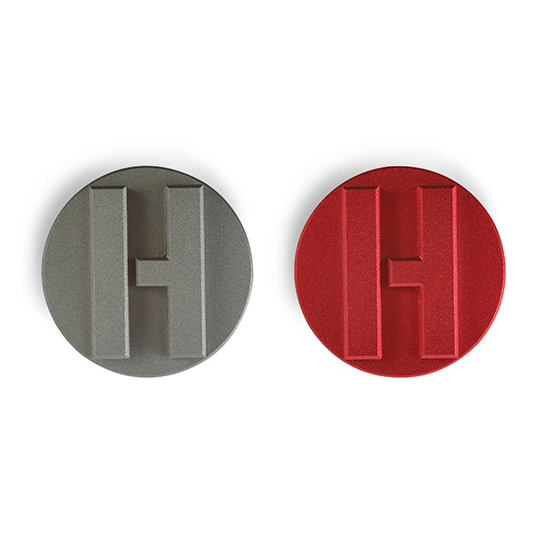 Tapón de Aceite Mishimoto MMOFC-MUS1-HOONSL Ford Mustang 87-01 Hoonigan Silver - Imagen 2