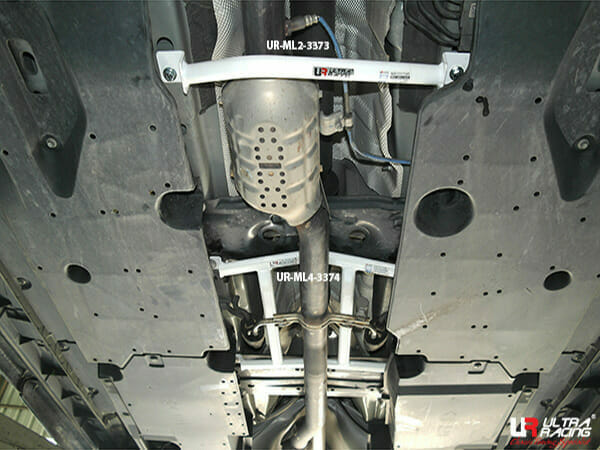 Barra Refuerzo Inferior Central Ultra Racing Mazda CX-5 (KE) 12-17