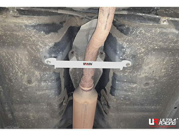 Barra Refuerzo Inferior Central Ultra Racing Toyota Camry (XV30)