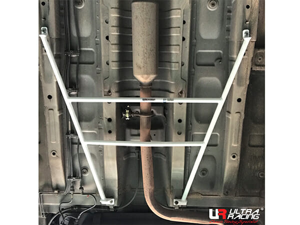 Refuerzo Inferior Central Ultra Racing (1779) para Proton Preve 1.6T 12+/Suprima 1.6T 13-19 2WD