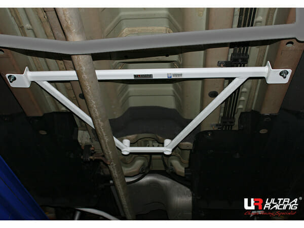 Refuerzo Inferior Central (3010) Ultra Racing para Kia Sportage R 2.0 2WD 14-16