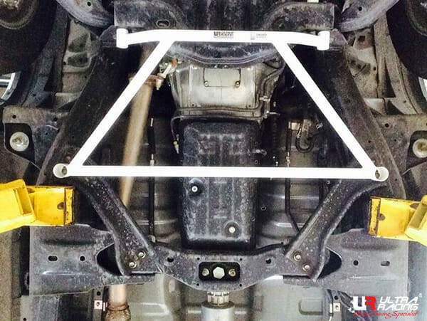 Barra Refuerzo Inferior Central Ultra Racing 3149 Isuzu MU-X 2.5 2WD 13-21