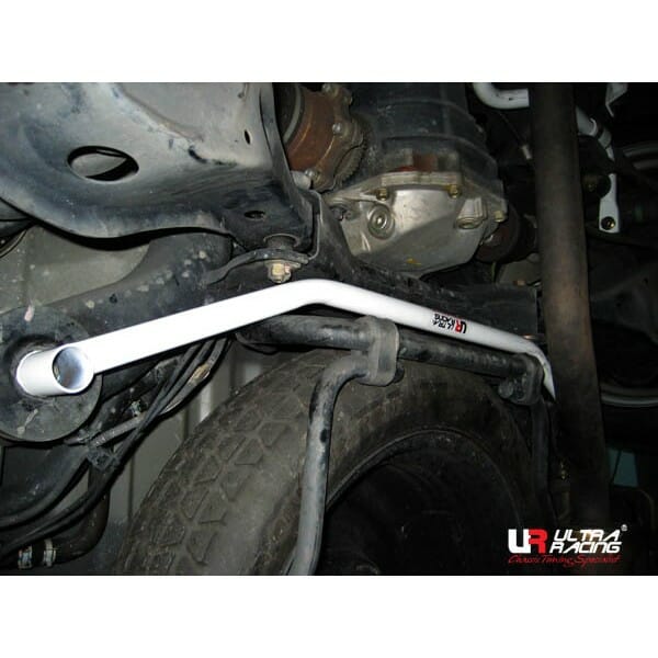 Barra Refuerzo Inferior Trasera Ultra Racing Nissan Elgrand