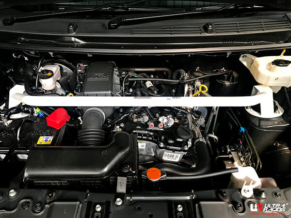 Barra de Torretas Delantera Superior Ultra Racing (3761) para Perodua Aruz (F800) 1.5VVTI 2WD 19+/Toyota Avanza 1.5 16-18/Rush 1.5 17+