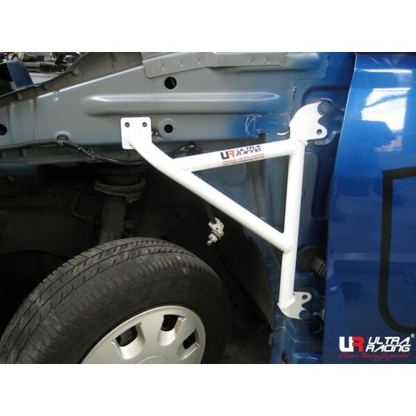 Soportes de Aleta Ultra Racing (811P) para Perodua Viva (L251) 1.0 2WD 07-14