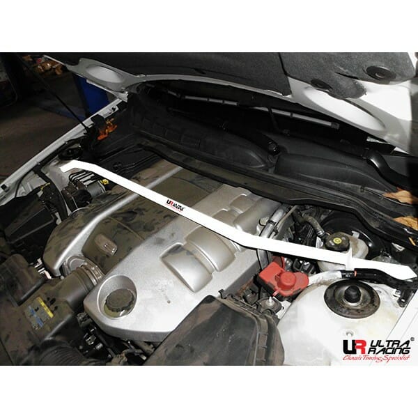 Barra de Torretas Delantera Superior Ultra Racing (2375) Pontiac G8