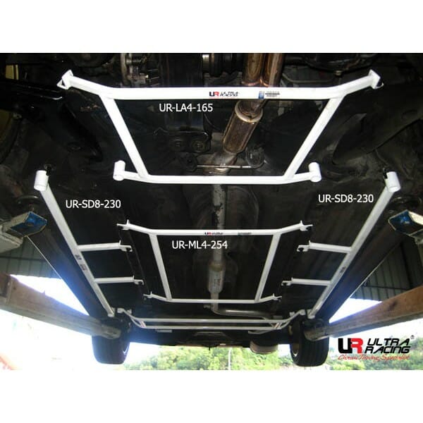 Barra Refuerzo Inferior Central Ultra Racing 254-B para Proton Iswara/Saga