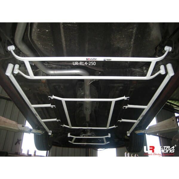 Barra Inferior Trasera Ultra Racing (250) Hyundai Maxcruz (DM) 13+/Santa Fe 13-18 4WD