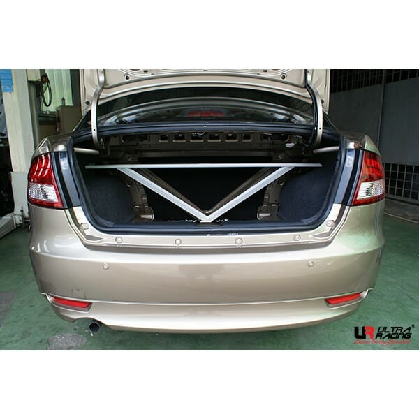 Barra de Torretas Trasera Superior Ultra Racing (2199) para Proton Saga Flx (BT / MK3) 1.3/1.6 2WD 11-16
