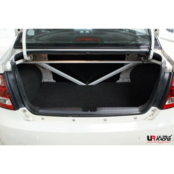 Barra de Torretas Trasera Superior Ultra Racing (1158) para Proton Saga Blm (BT / MK1) 1.3/1.6 2WD 08-16