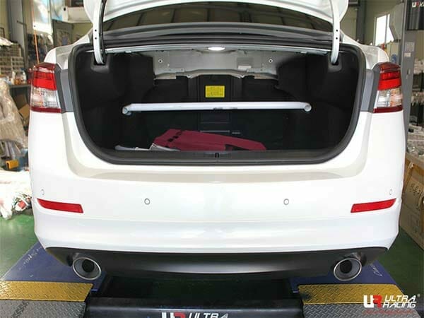 Barra de Torretas Trasera Superior Ultra Racing para Renault Samsung SM5 (L43) 1.6T/2.0 15+