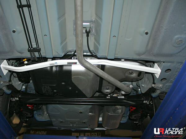 Barra Inferior Trasera Ultra Racing (3259) para Chevrolet Spark (M400) 1.0 2WD 16+