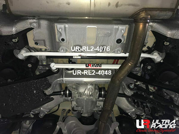 Barra Inferior Trasera Ultra Racing (4076) para BMW Serie 7 G11/G30 (730i) 2.0T 2WD 16+