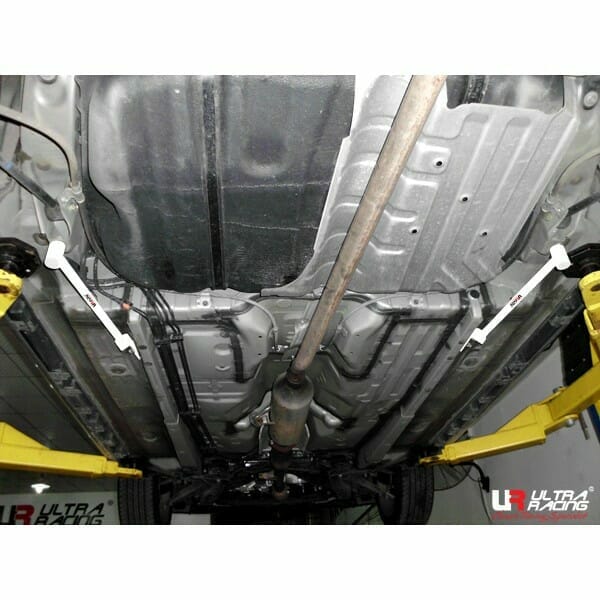 Barra Inferior Trasera (1856P) Ultra Racing para Lexus ES 240 (XV40) 2.4 2WD 06-12