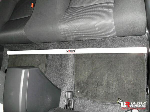 Barra Antivuelco Ultra Racing (2356) Scion TC 2.5 11-16 2WD