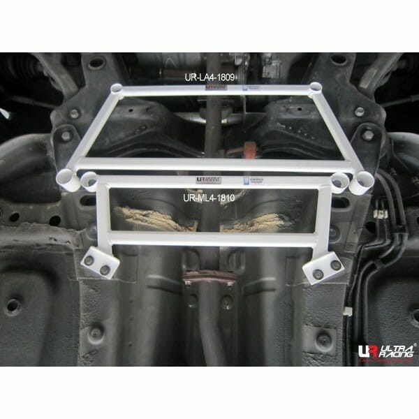Barra Refuerzo Inferior Central Ultra Racing Roewe 350