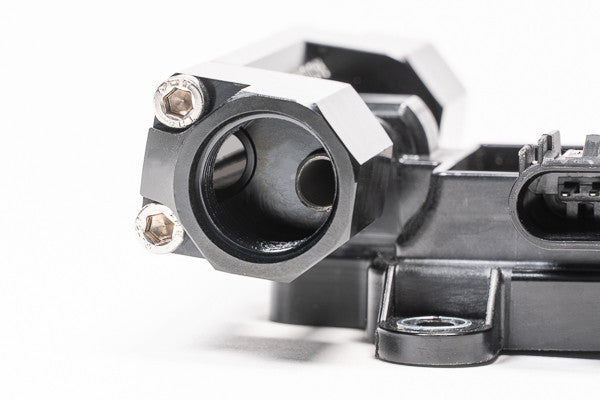 Adaptador de Sensor Flex Fuel Split-Flow Radium Engineering - Imagen 9