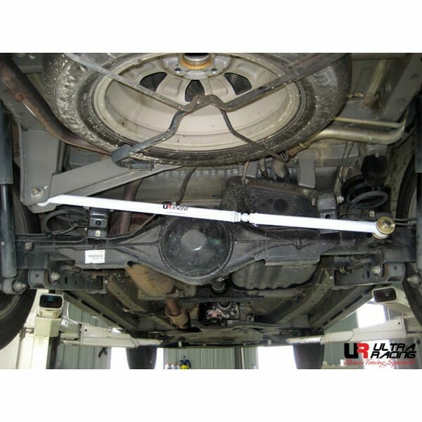 Barra de Torsión Trasera Ultra Racing (933A) para Toyota Avanza (F600) 1.3/1.5 2WD 03-11