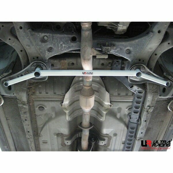 Barra Refuerzo Inferior Delantera Ultra Racing Toyota Camry XV30