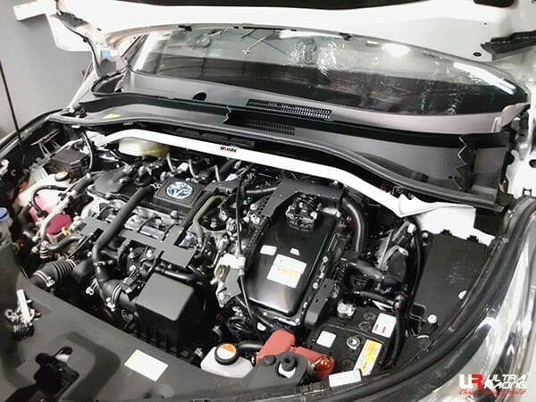 Barra de Torretas Superior Delantera Ultra Racing (3838) Toyota C-HR (AX-10) 1.2T/1.8 2WD 18+