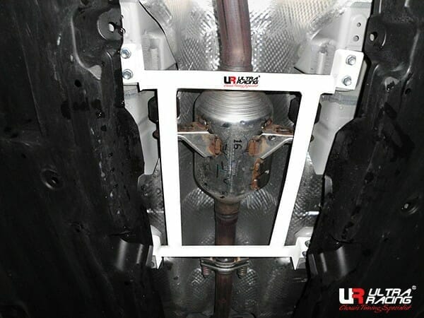 Barra Refuerzo Inferior Central Ultra Racing Toyota C-HR (AX-10) 1.2T/1.8 18+
