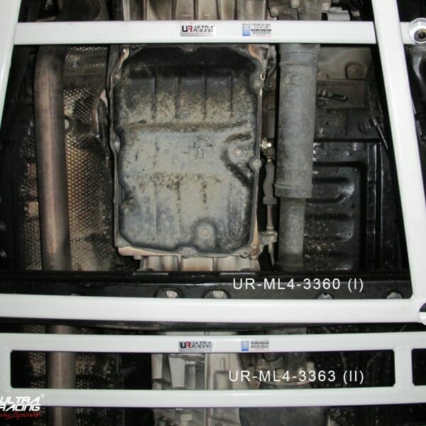 Refuerzo Inferior Central (3363) Ultra Racing para Toyota Fortuner (AN150) 2.8D 4WD 15+