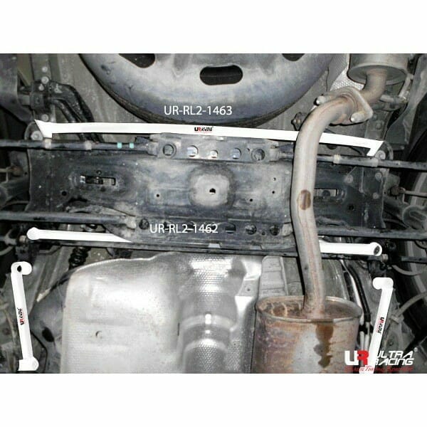 Barra Inferior Trasera Ultra Racing (1462) para Toyota Highlander (XU40) 2.7 2WD 08-13