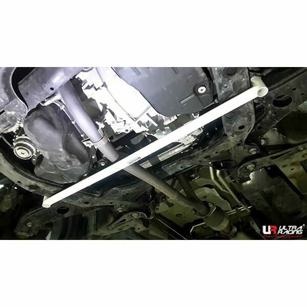 Barra Inferior Delantera Ultra Racing (2924) para Toyota Sienna (XL30) 3.5 V6 2WD 10+